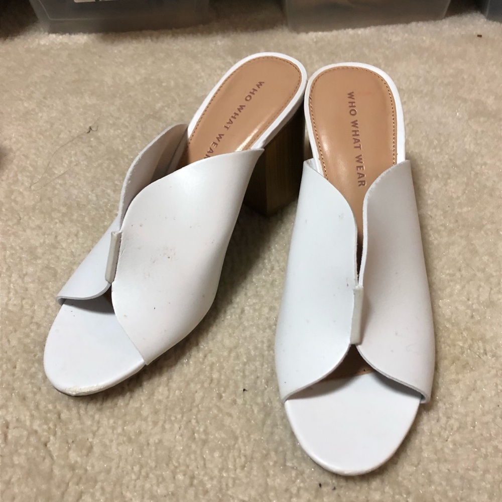 White casual sandals/slides